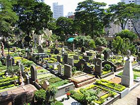 Coroas de Flores Cemitério da Cantareira Jardim da Serra Mairiporã – SP