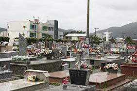 Coroas de Flores Cemitério Municipal de Itobi – SP